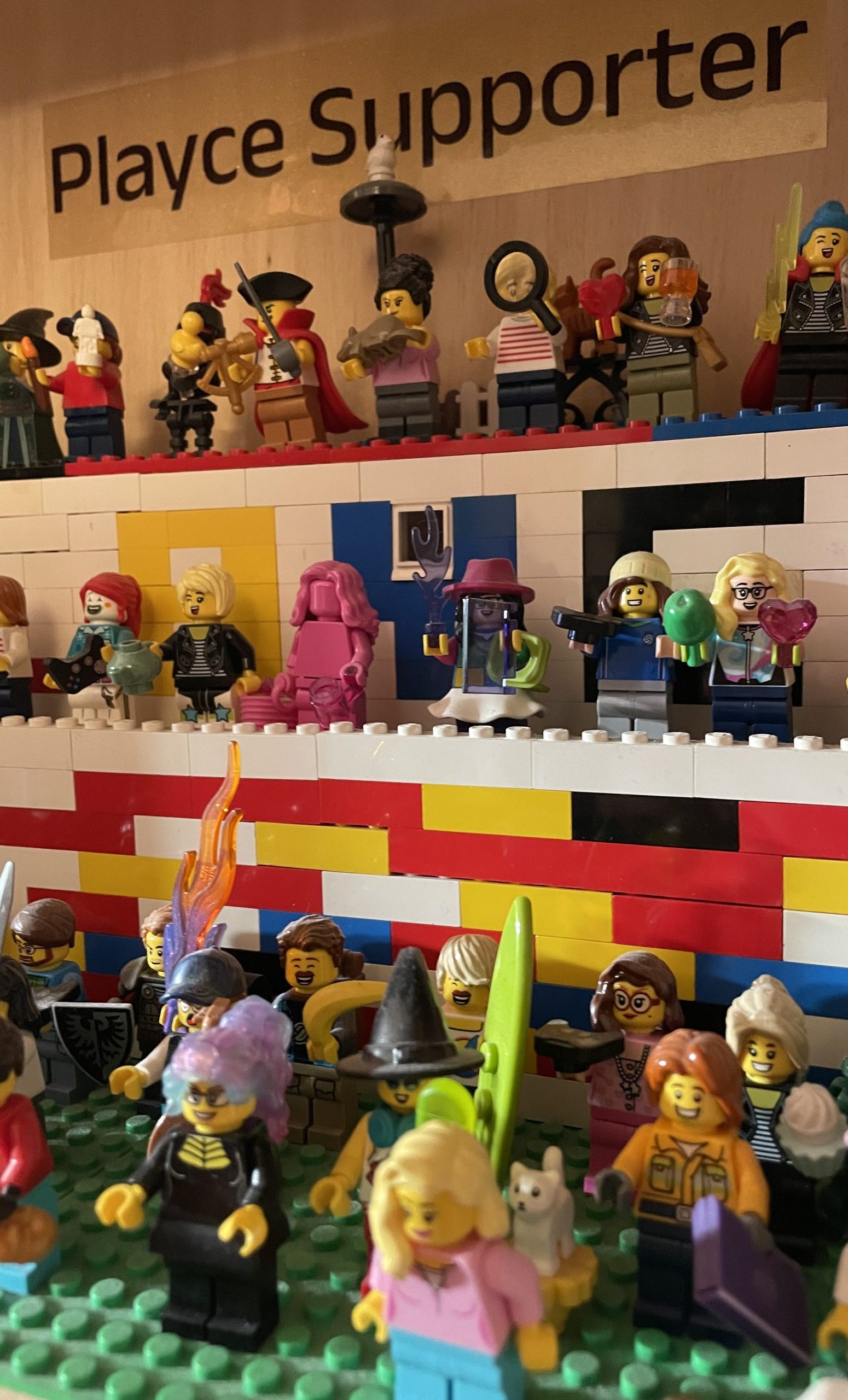 Legofiguren Spielecafé Playce Supporter